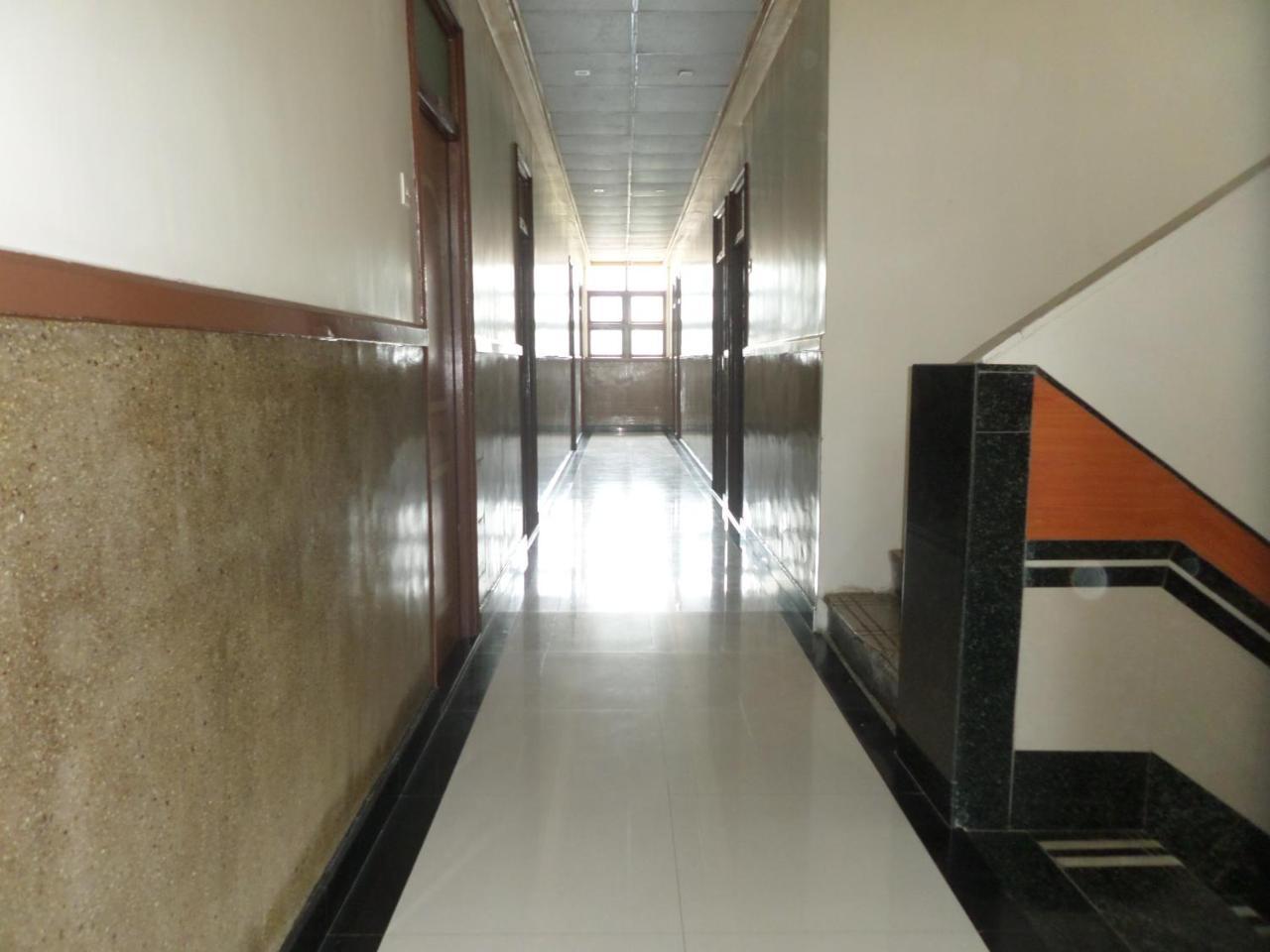 Hotel Padma Nashik Exterior photo