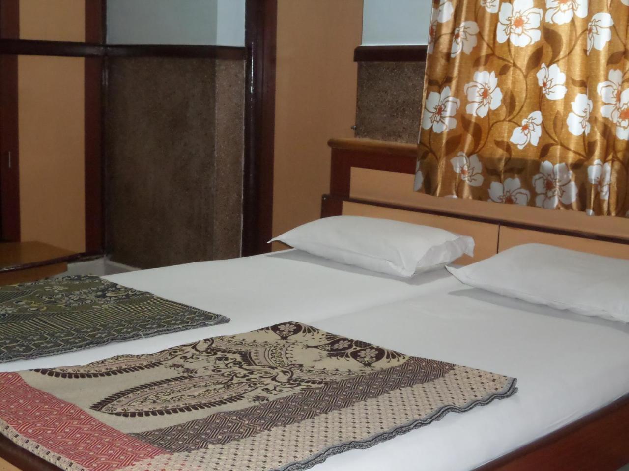 Hotel Padma Nashik Exterior photo