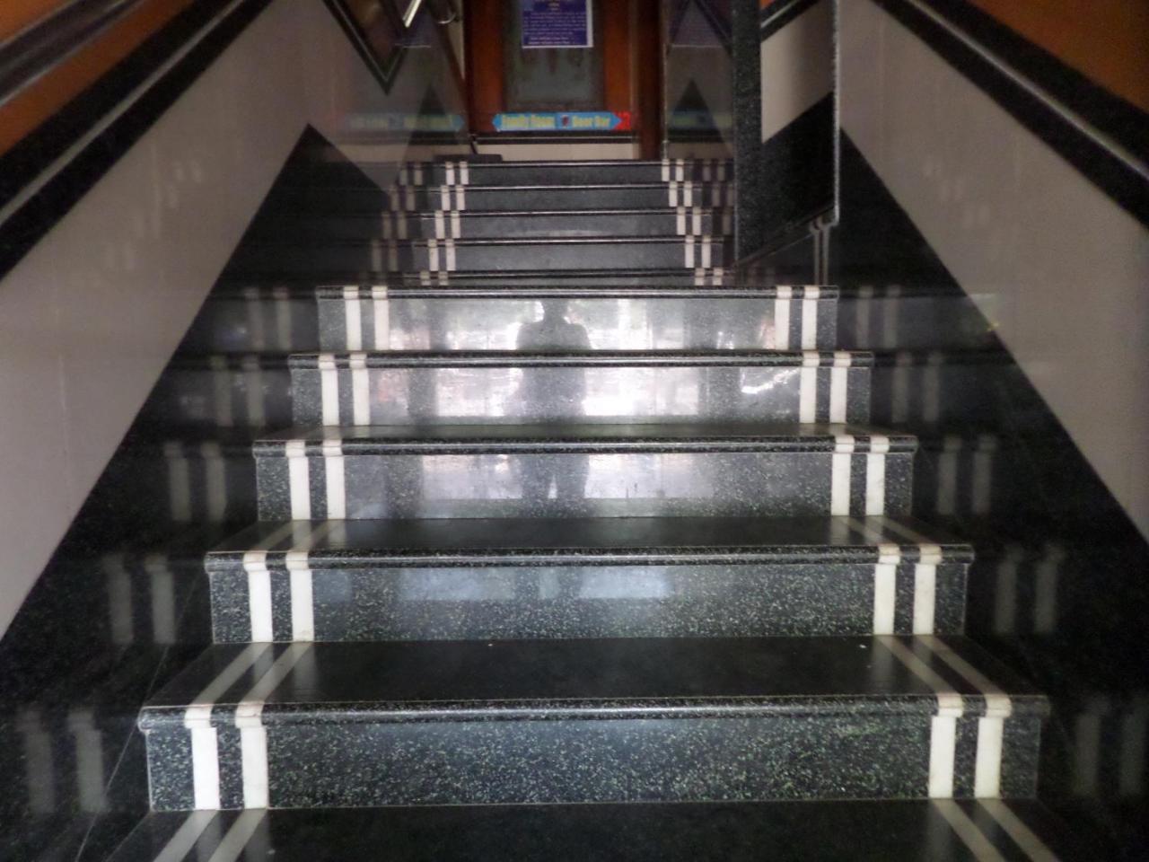 Hotel Padma Nashik Exterior photo