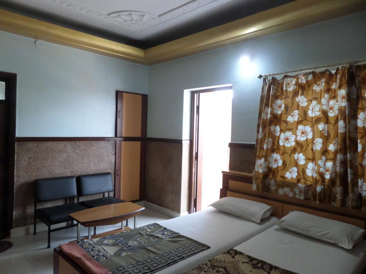 Hotel Padma Nashik Exterior photo